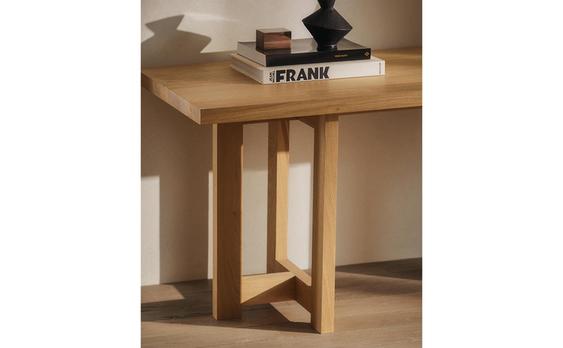 DESK 01