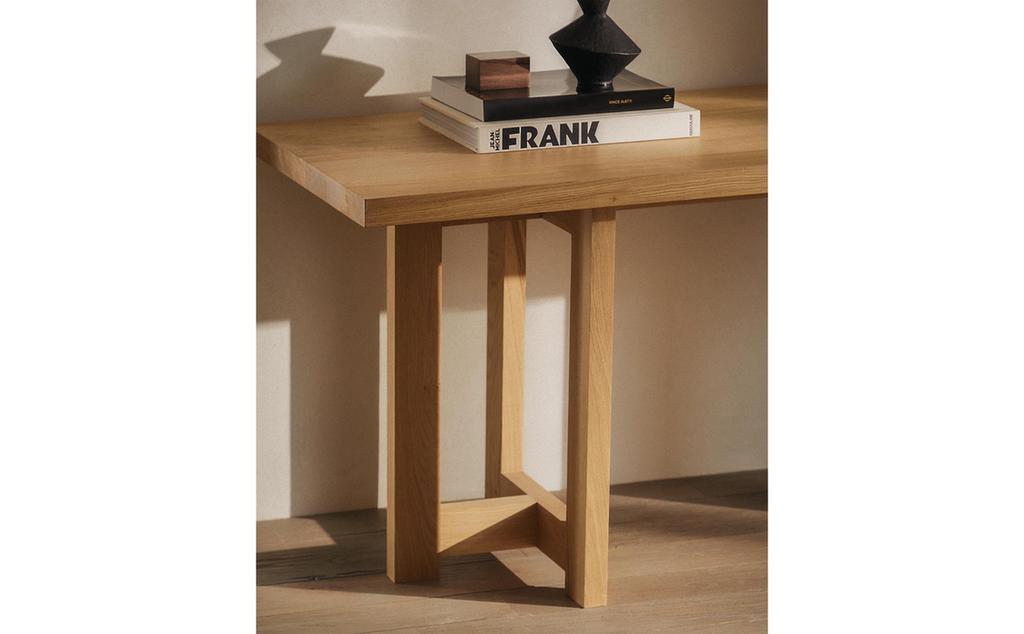 DESK 01