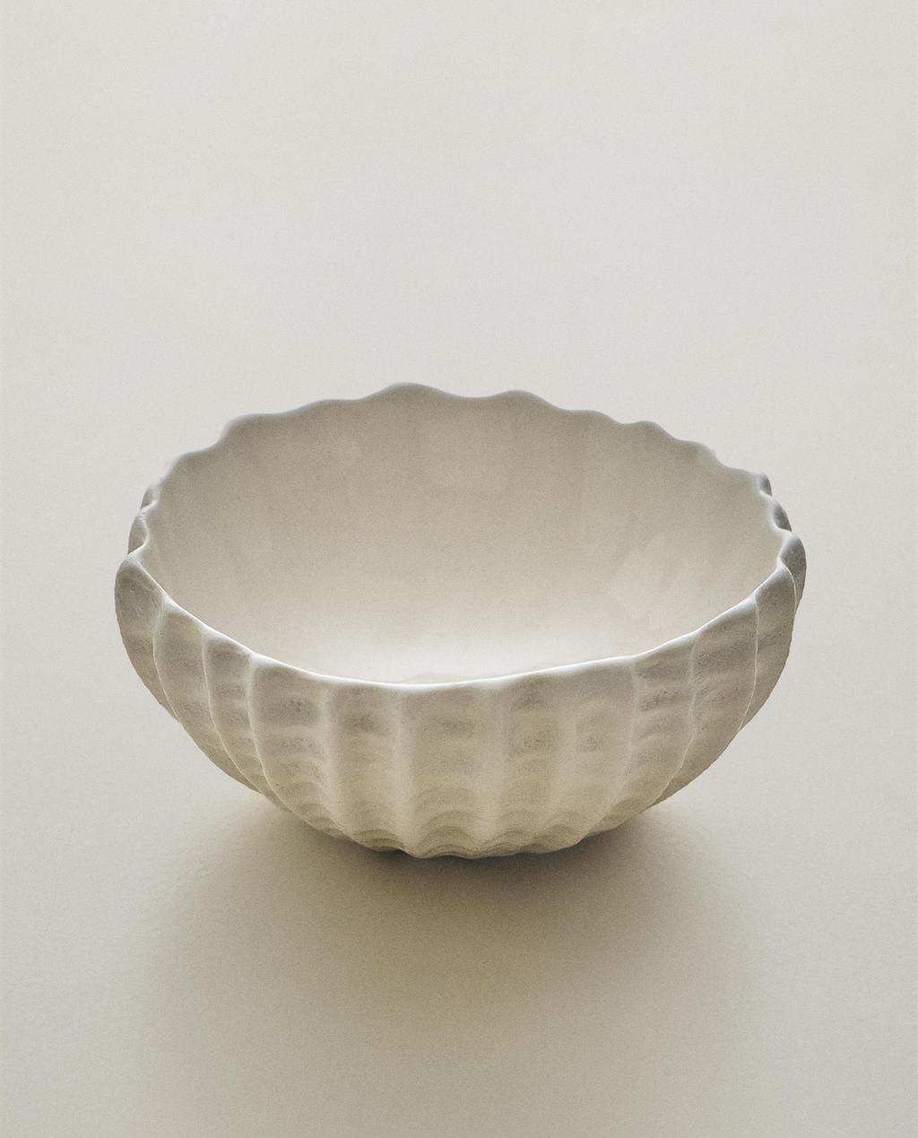 EMBOSSED SNACK BOWL