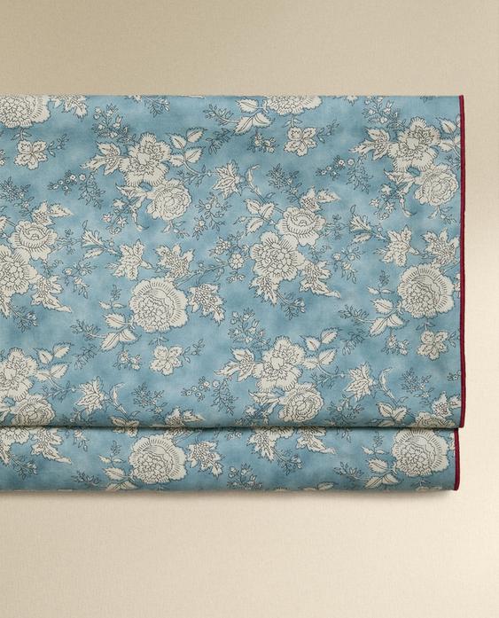DRAP DE DESSUS SATIN FLEURS PASSEPOIL