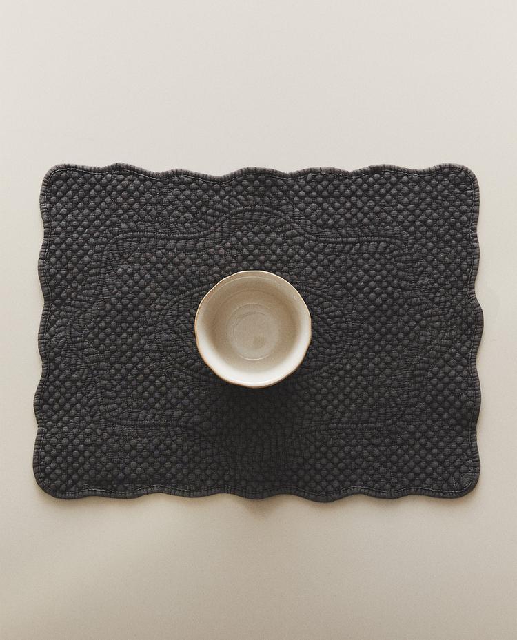 SET DE TABLE MATELASSÉ
