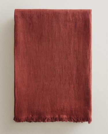 FRINGED LINEN THROW