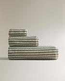 GEOMETRIC JACQUARD BATH TOWEL