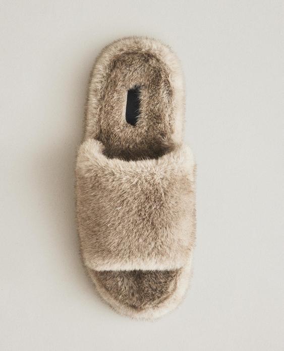 FAUX FUR FLATFORM SLIPPERS
