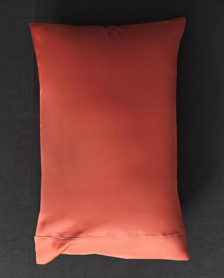 SATEEN PILLOWCASE WITH TRIM (300 THREAD COUNT)