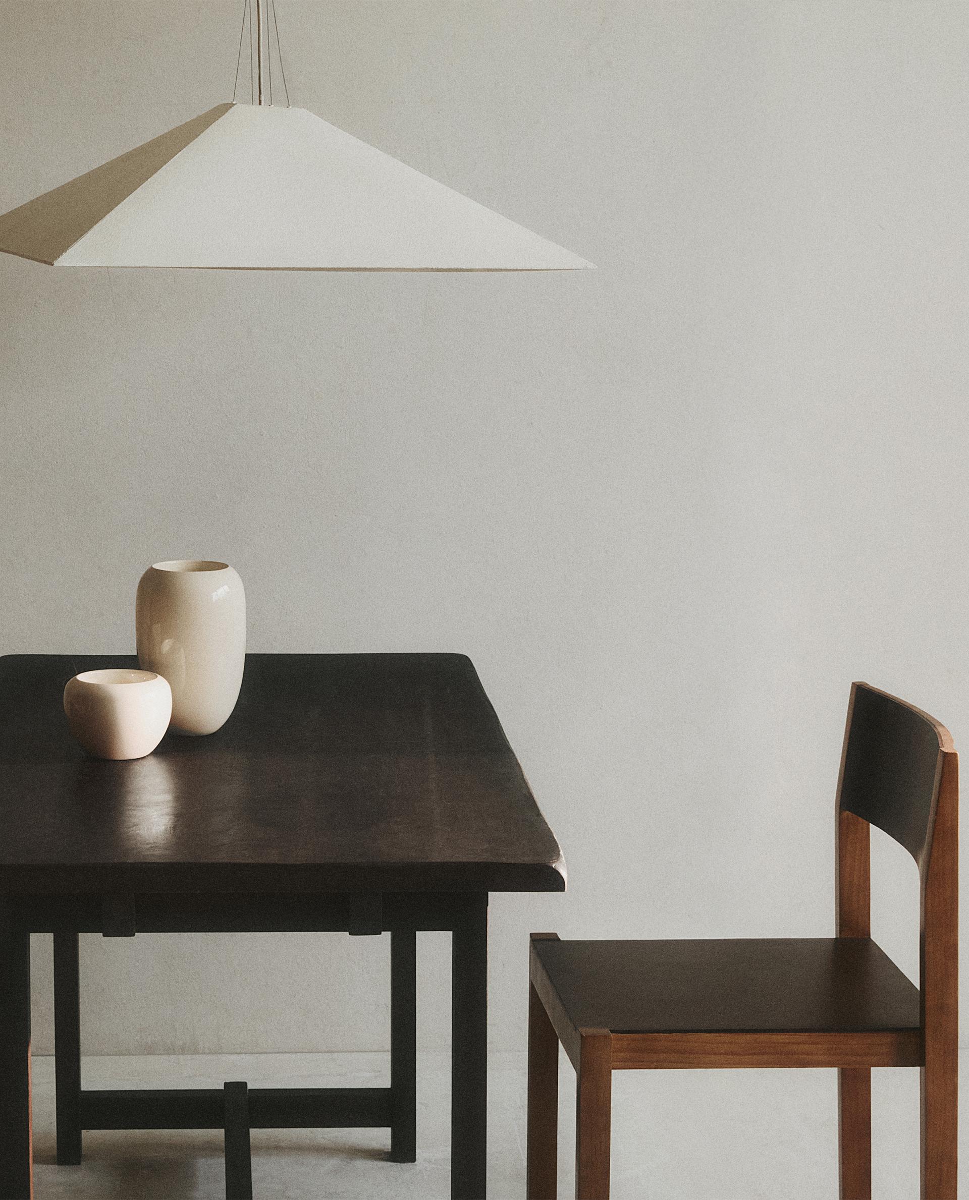 テーブル、チェア、花瓶、シーリングランプ | Zara Home 日本/Japan
