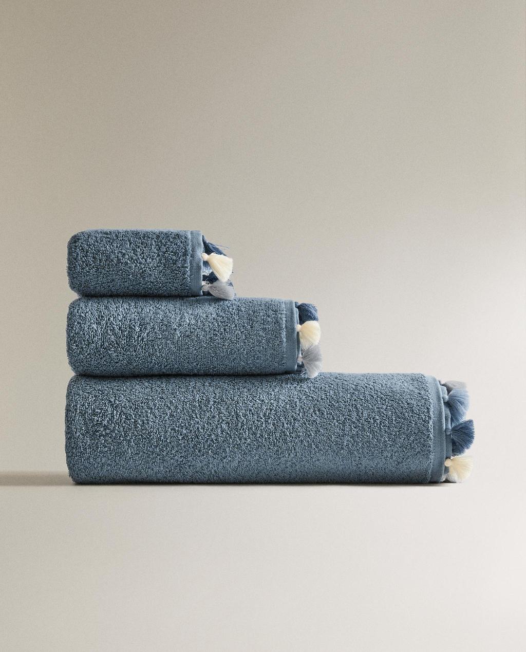 BATH TOWEL WITH TASSELS