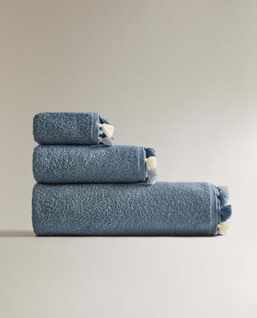 BATH TOWEL WITH TASSELS