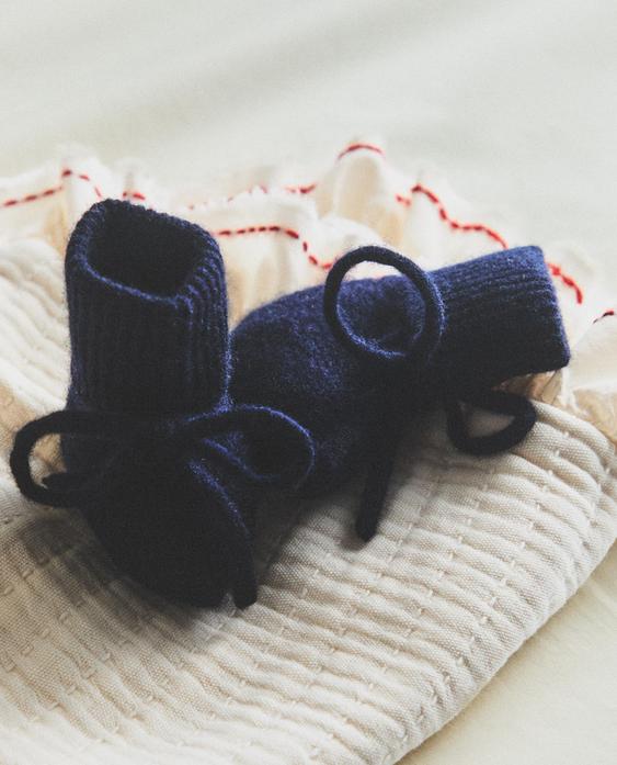 CASHMERE BABY BOOTIES