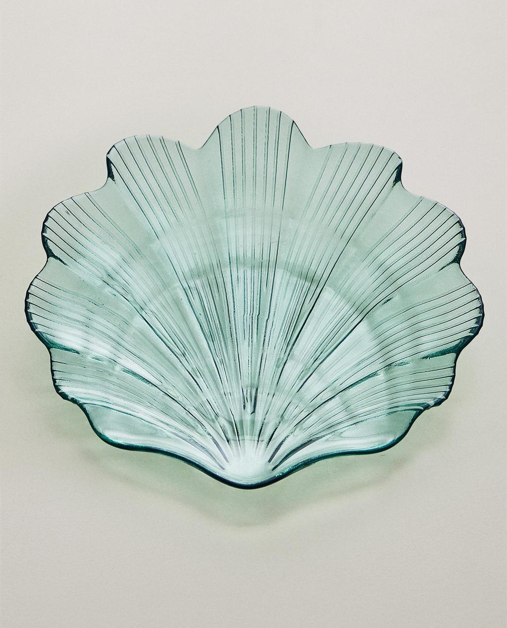 WAVY SHELL GLASS SERVING DISH