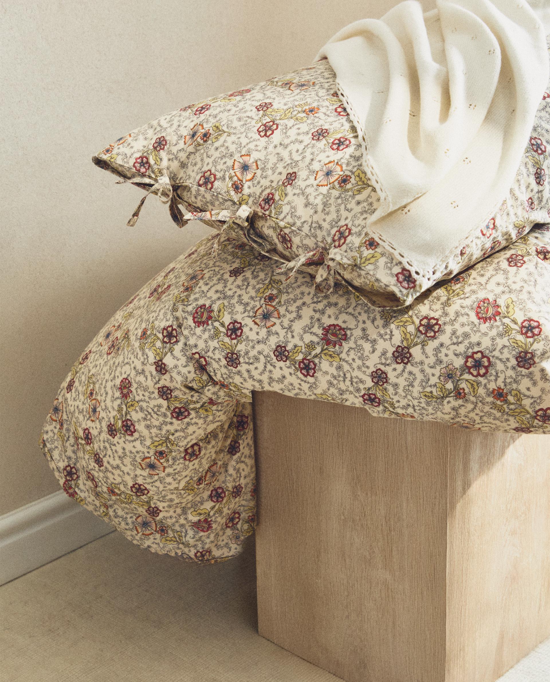 ROPA DE CAMA FLORES Y MANTA INFANTIL