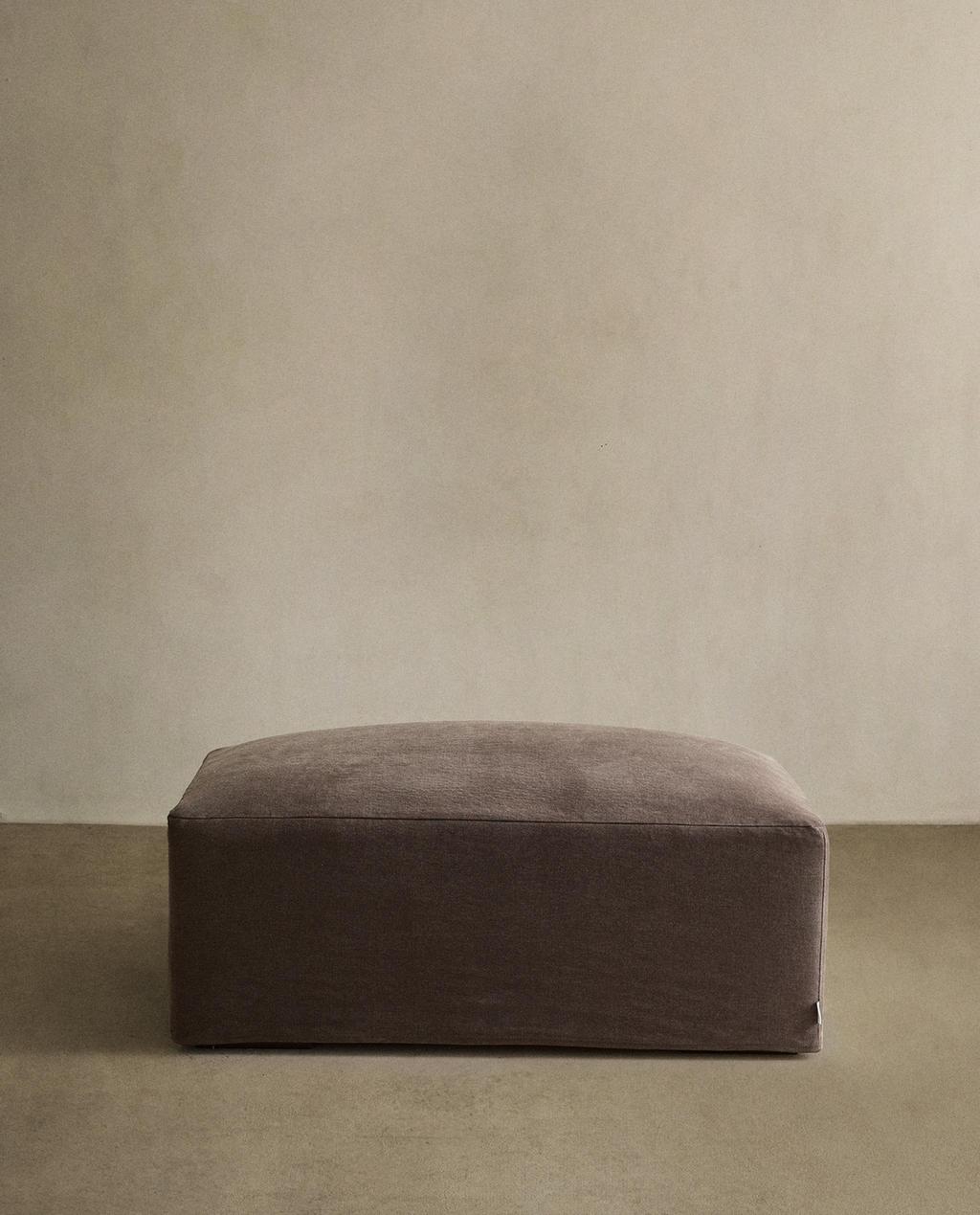 POUFFE WITH REMOVABLE WASHED LINEN COVER