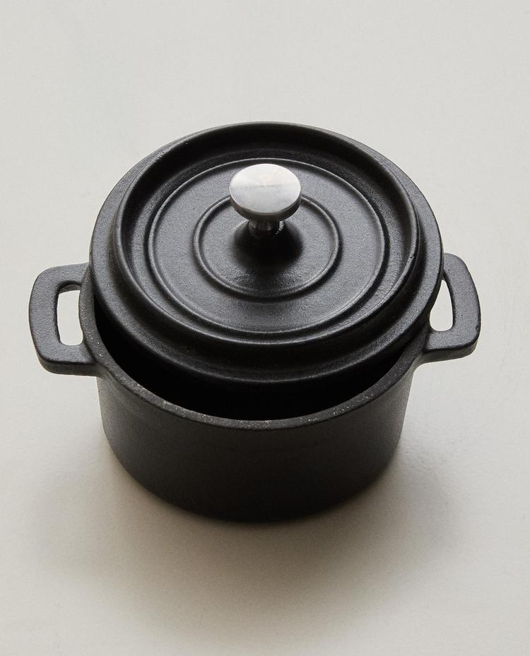 IRON COCOTTE POT