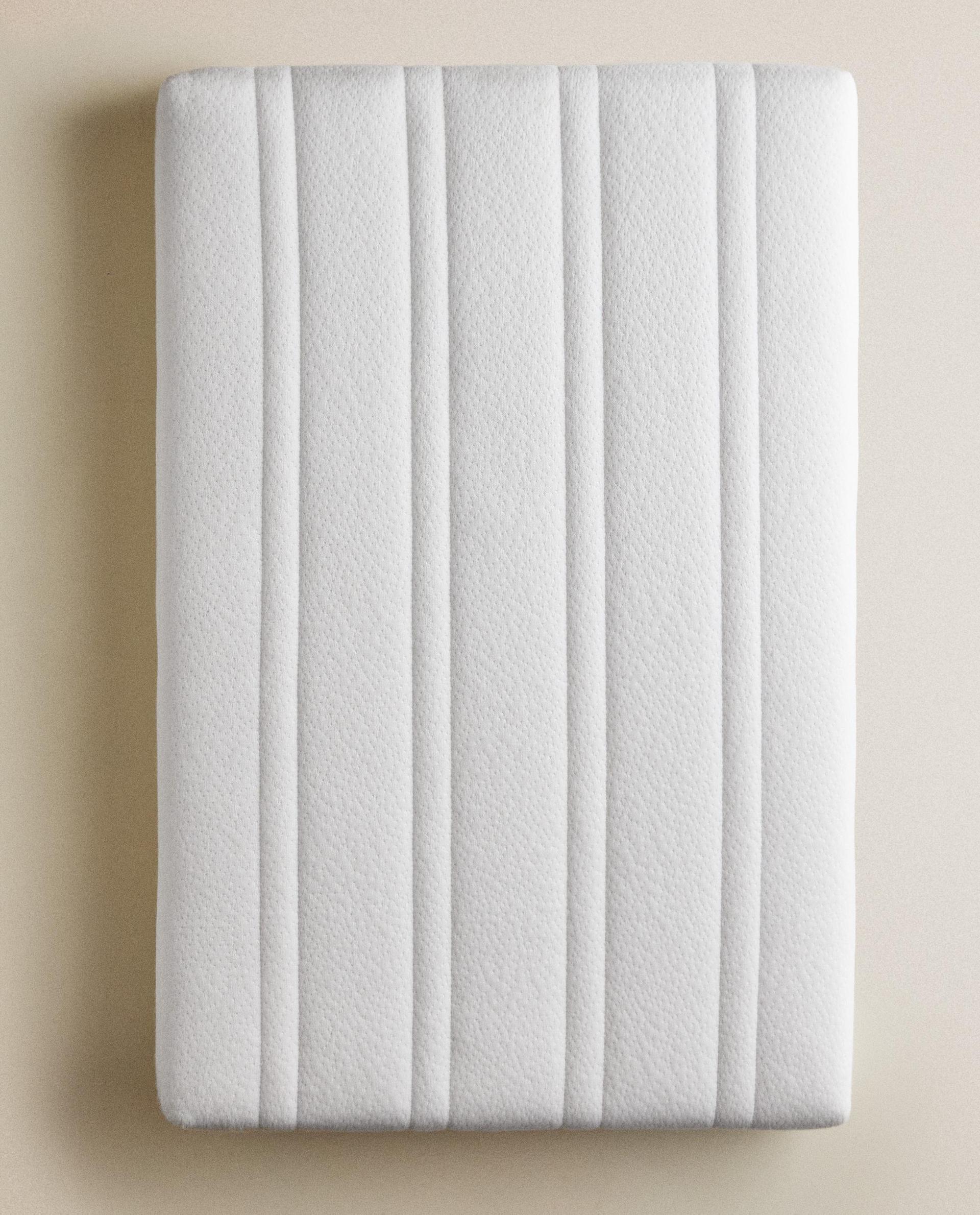 CLASSIC WOODEN COT MATTRESS