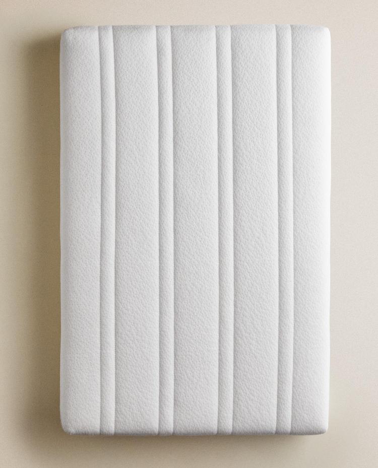 CLASSIC WOODEN COT MATTRESS
