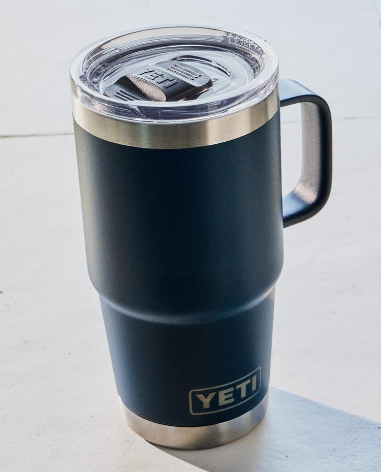 ТЕРМОКРУЖКА ДЛЯ ПУТЕШЕСТВИЙ YETI