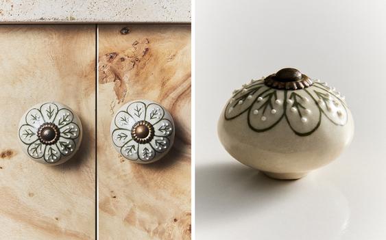 PACK OF CERAMIC FLOWER DOOR KNOBS (PACK OF 2)