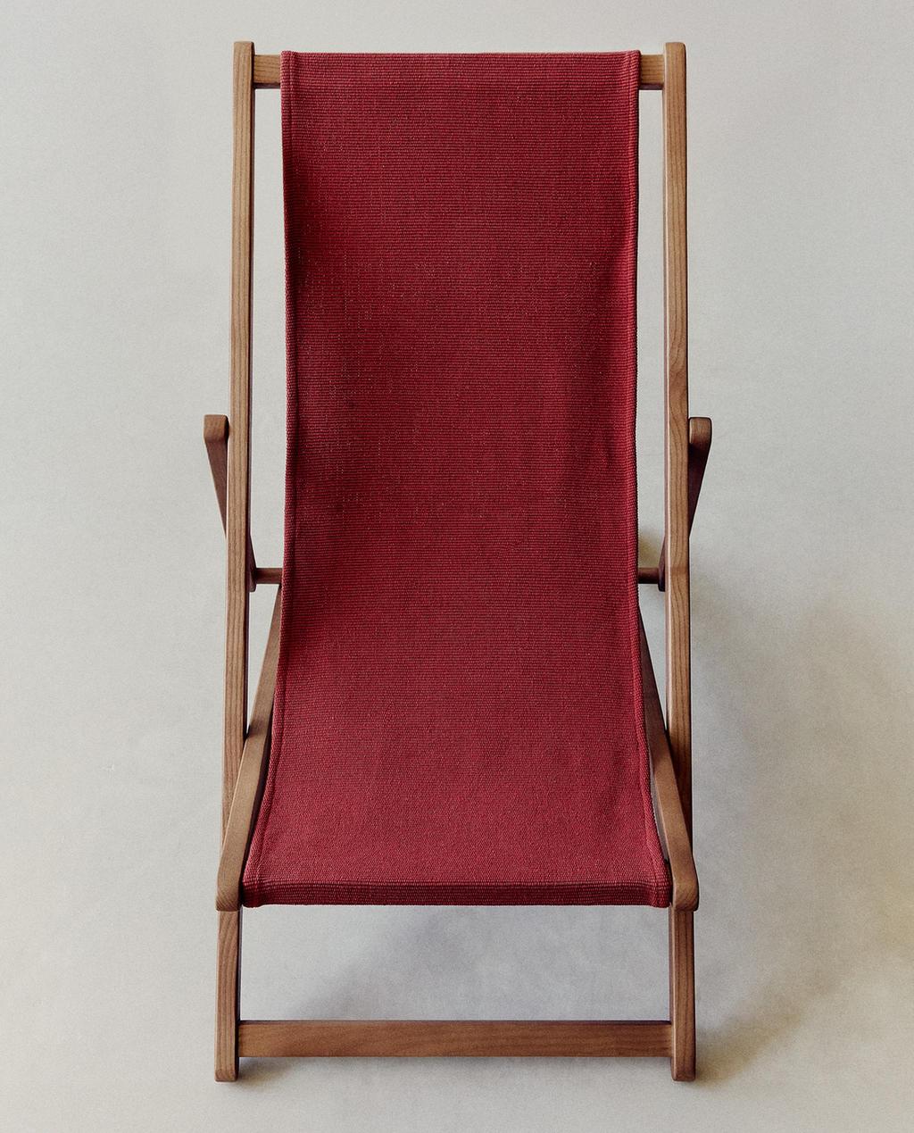 KLAPPBARE LIEGE AUS HOLZ UND BAUMWOLLE