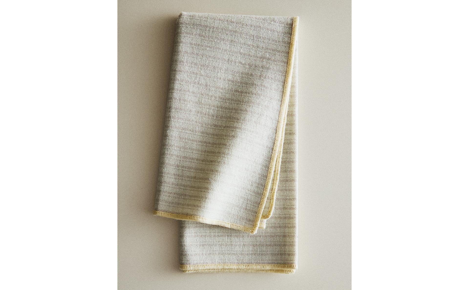 PACK OF STRIPED OVERLOCK NAPKINS (PACK OF 2)