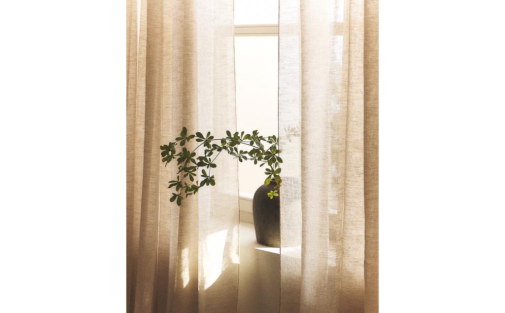 SHEER CURTAIN WITH LOW OPACITY