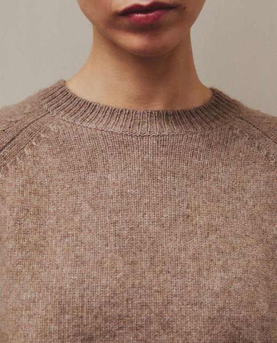 CASHMERE SWEATER