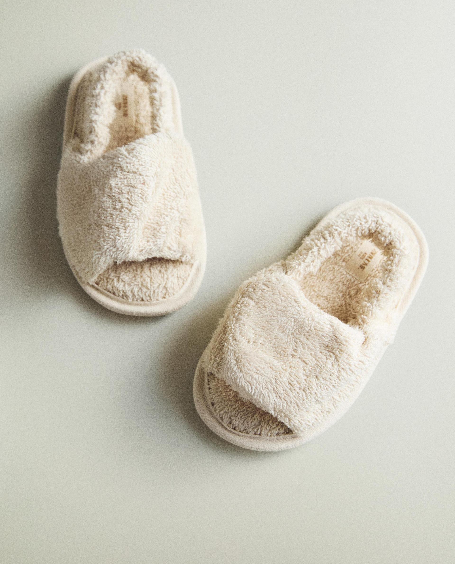 ZAPATILLA TOALLA PALA BAÑO INFANTIL