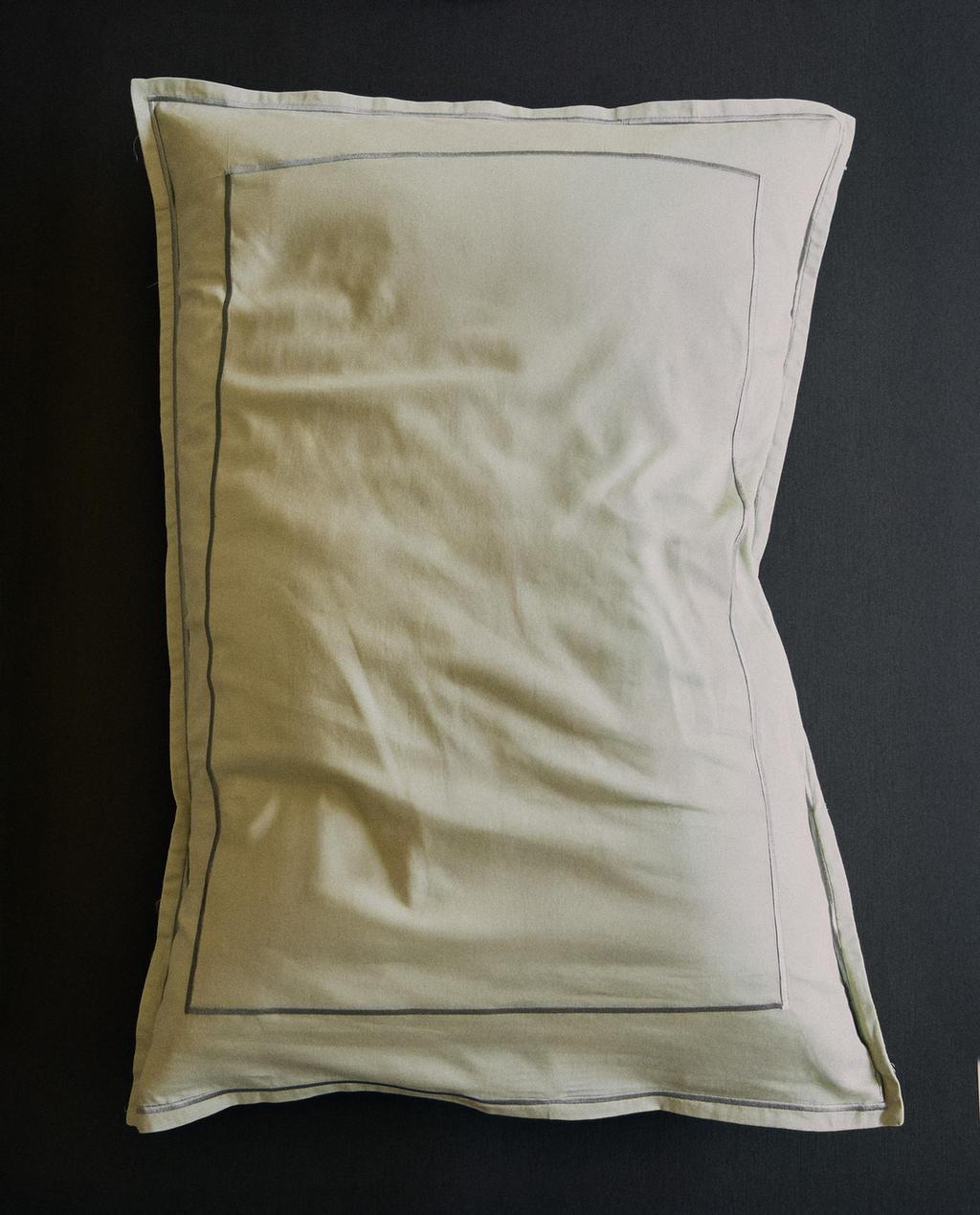 SATEEN PILLOWCASE WITH DOUBLE TRIM