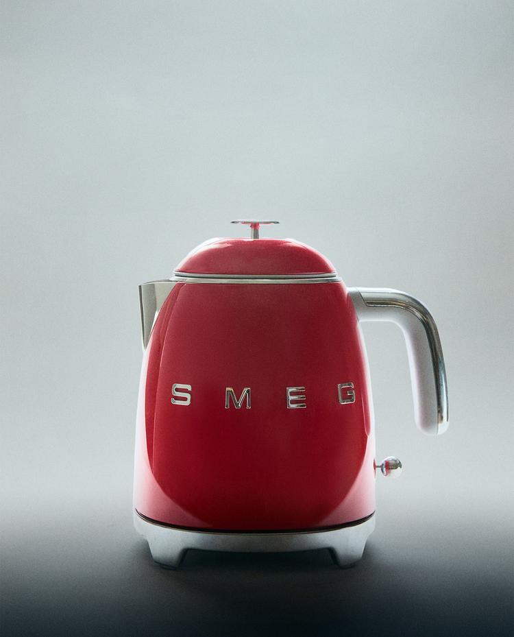 LITEN VATTENKOKARE I STÅL SMEG