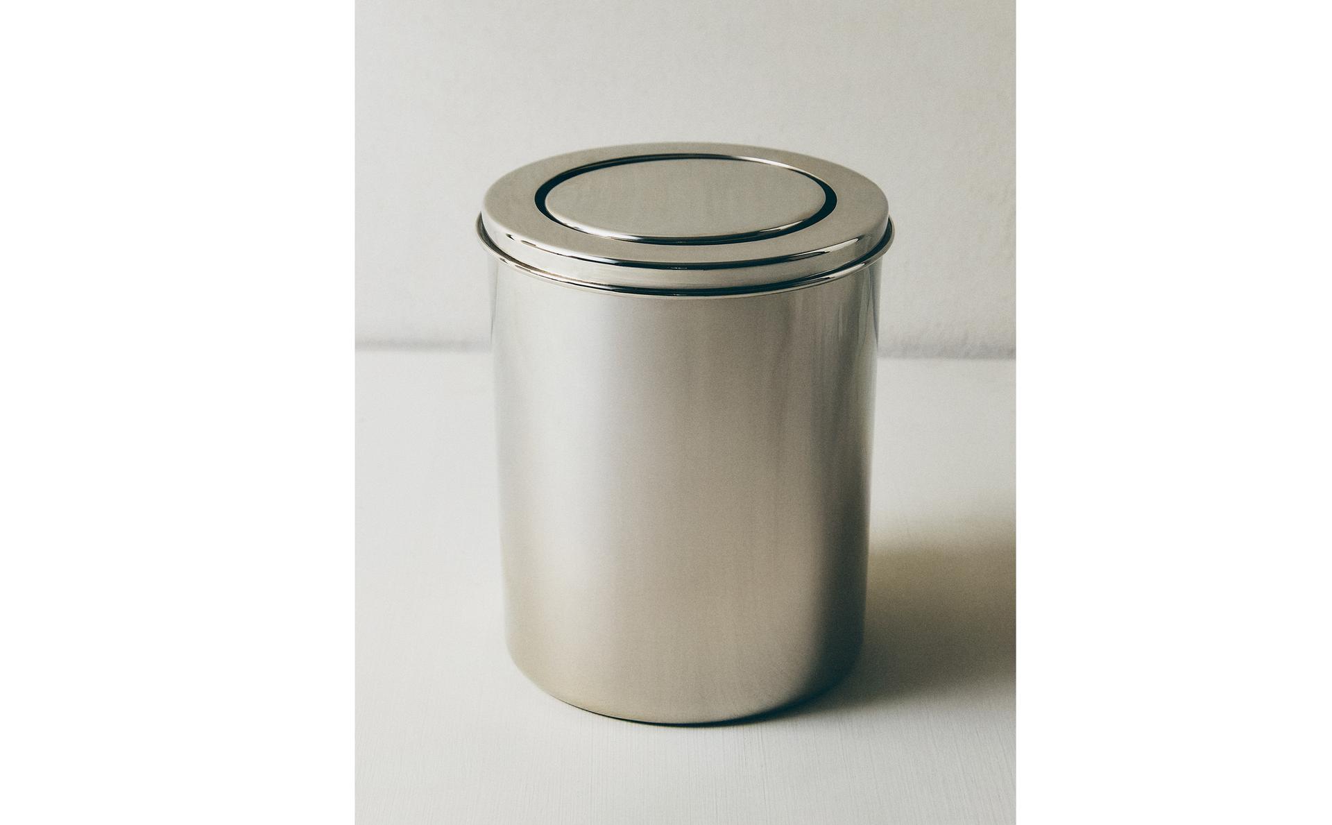 METAL BATHROOM BIN WITH LID