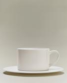 TEE-TASSE MIT UNTERTASSE AUS KNOCHENPORZELLAN