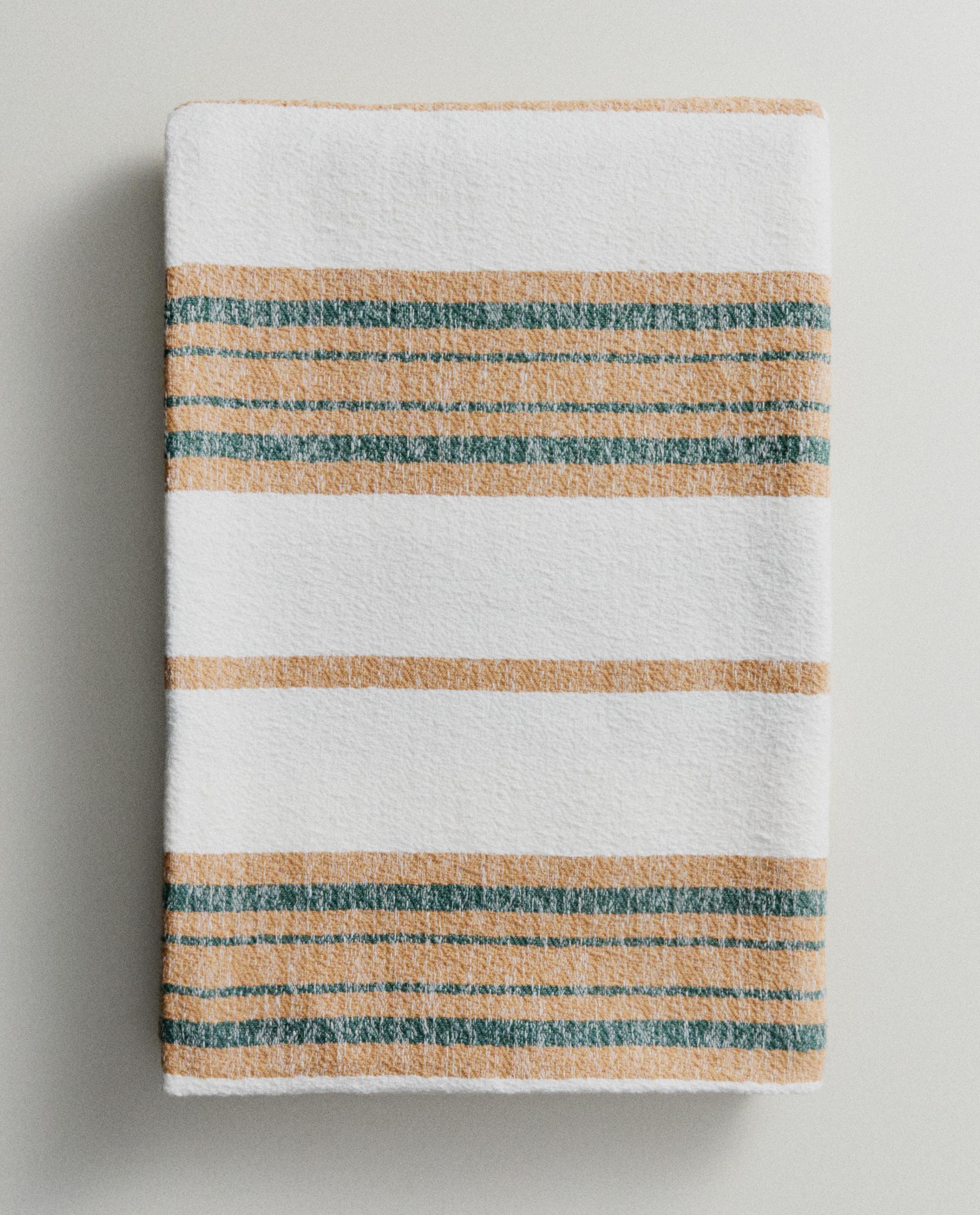 ソファーやリビングルーム用のスロー | Zara Home 日本/Japan