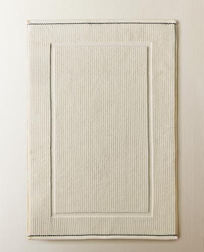 RIBBED TEXTURE BATH MAT