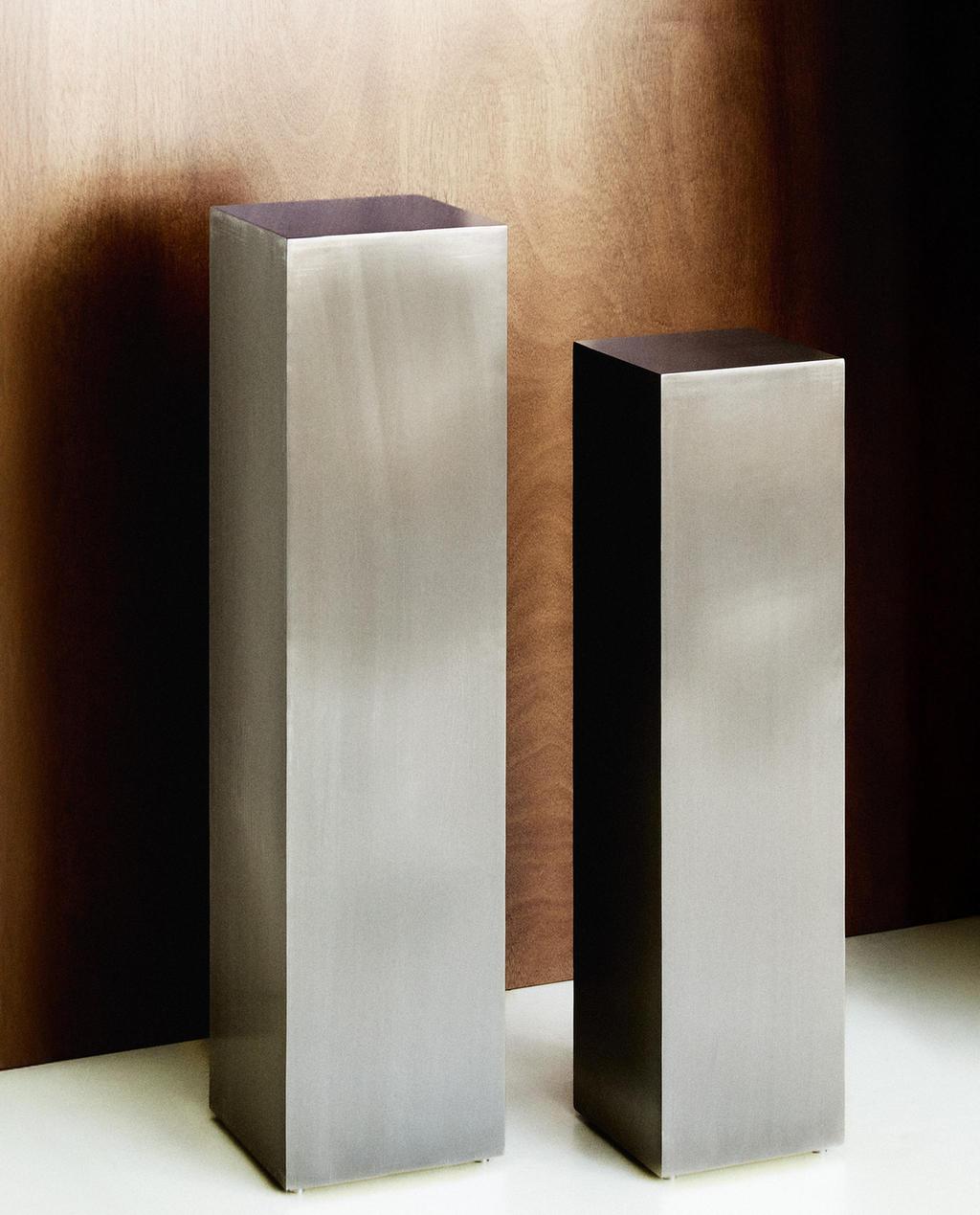 PEDESTAL ACERO INOXIDABLE CEPILLADO ALTO | STUDIO MARY LENNOX