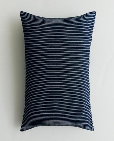 FUNDA COJÍN RAYAS FINAS