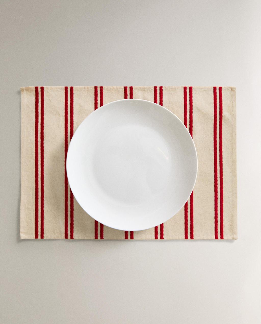 SET DE TABLE DOUBLE RAYURE BRODÉE