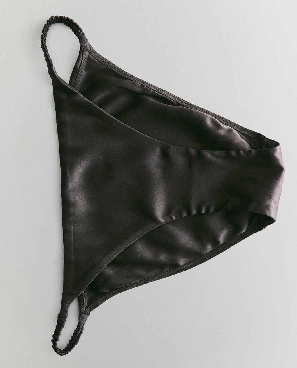 سراويل داخلية من الحرير المولبيري