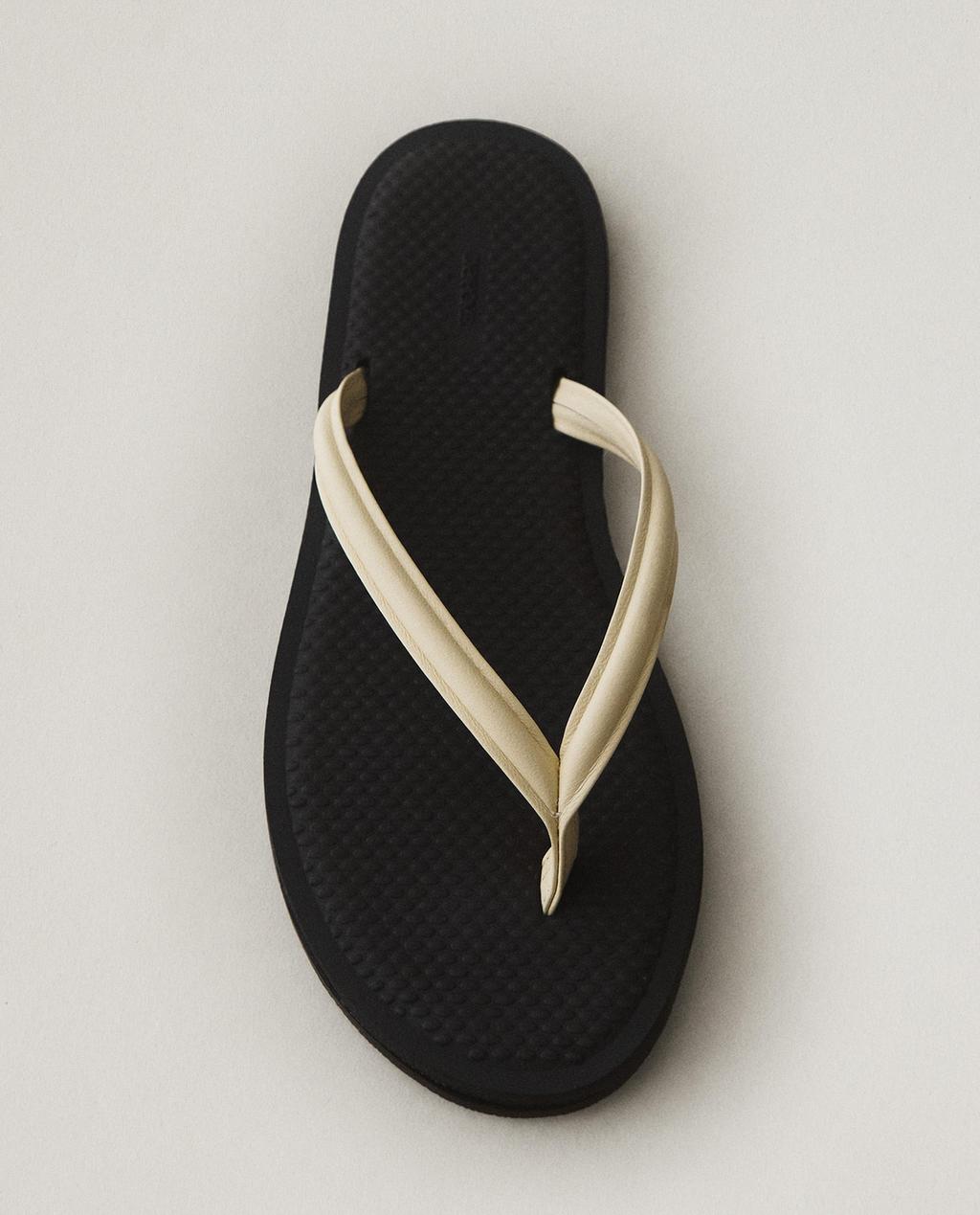 LEATHER STRAPPY SANDALS