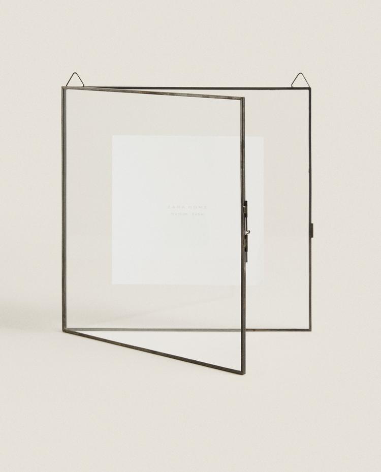 BLACK RIM PICTURE FRAME