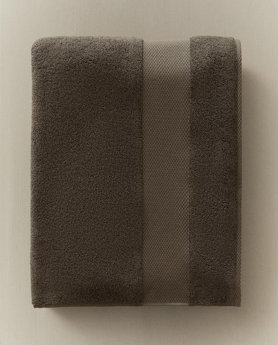 EXTRA SOFT BATH TOWEL (800 GXM²)