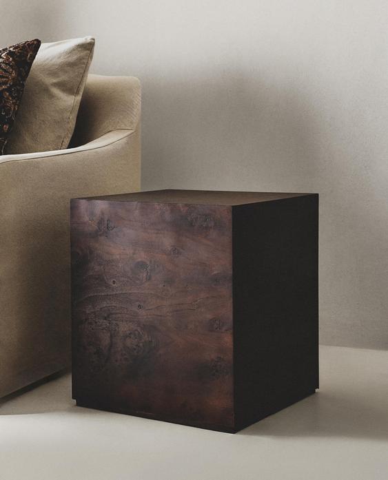 ROOT WOOD CUBE TABLE