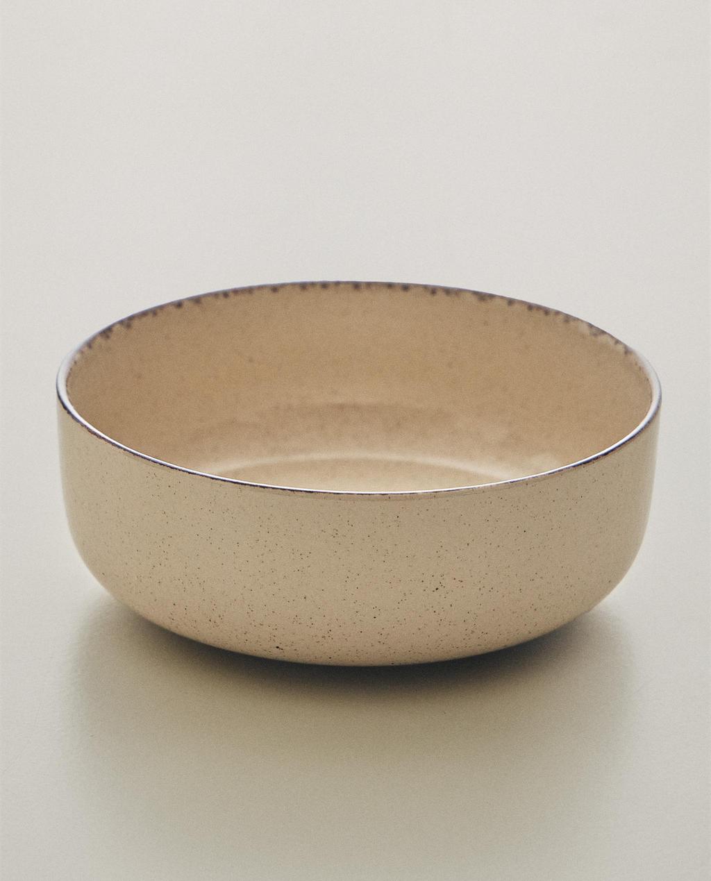 STONEWARE BOWL WITH AGED RIM