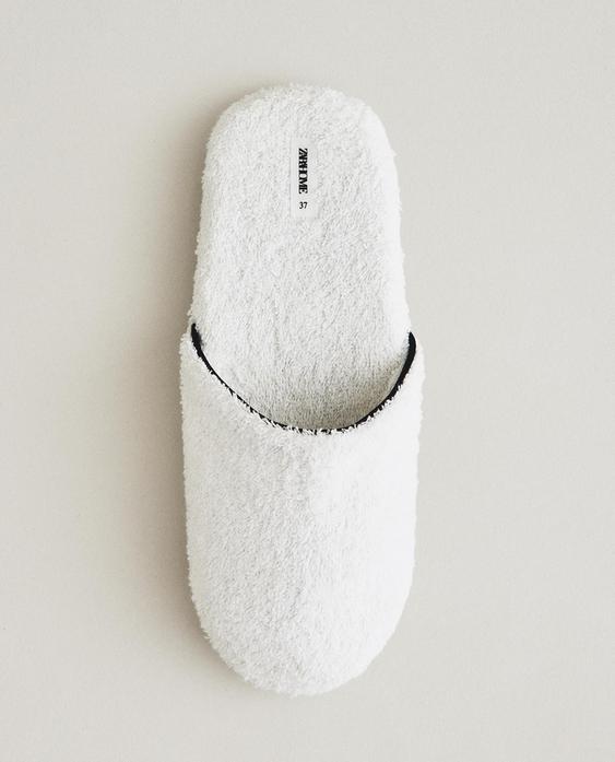 CHAUSSONS SERVIETTE DE BAIN BIAIS