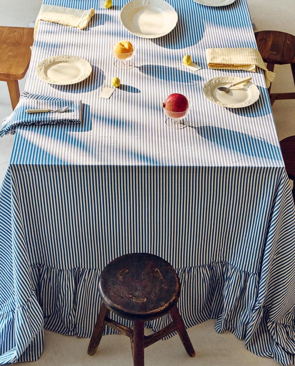 RUFFLED COTTON TABLECLOTH