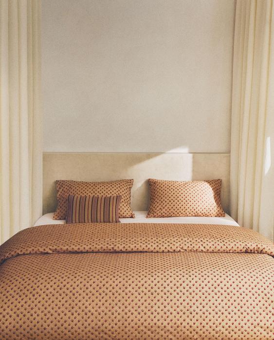 STRAWBERRY PERCALE DUVET COVER | KATHARINE POLE