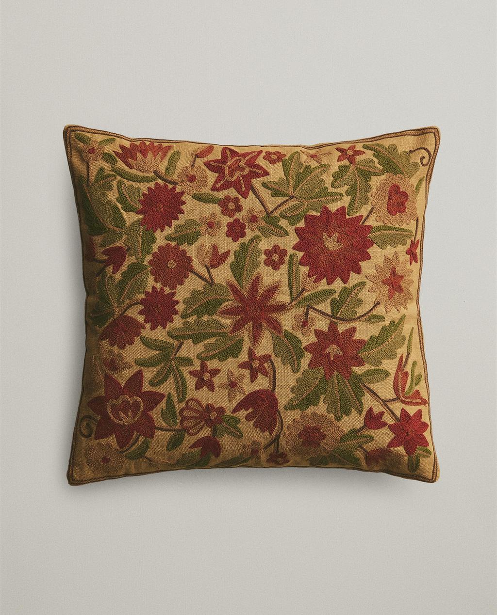 CAPA DE ALMOFADA BORDADA COM ESTAMPA FLORAL