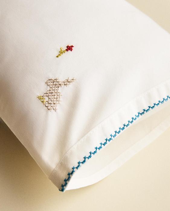 CHILDREN'S RABBIT PILLOWCASE