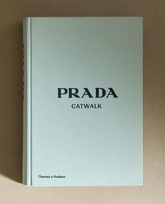 책 CATWALK PRADA(영어)