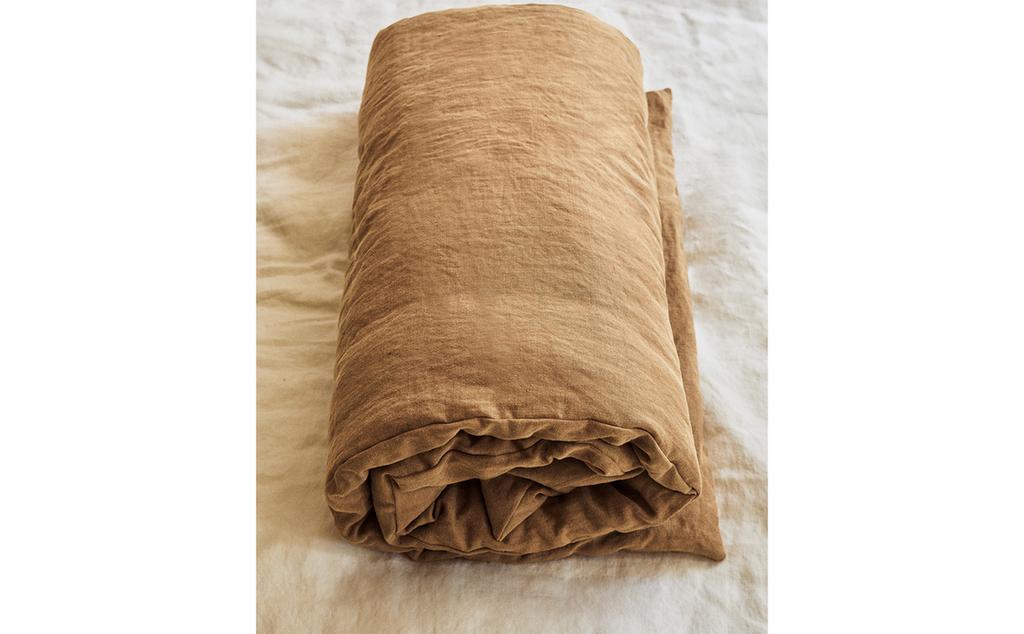 WASHED LINEN TOPPER