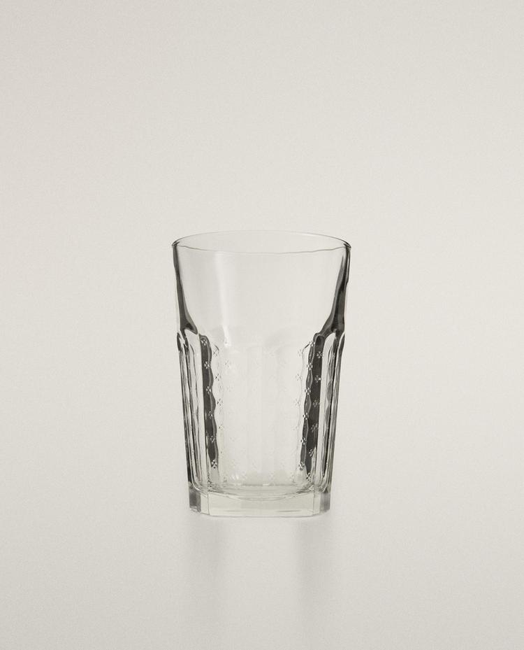 RAISED FLORAL DESIGN GLASS TUMBLER