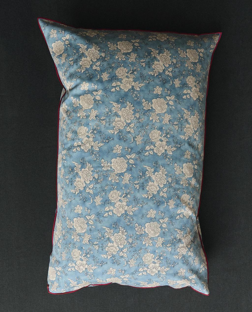 FLORAL PRINT CUSHION COVER
